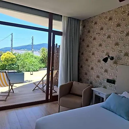 ホテル Herbeira 3*