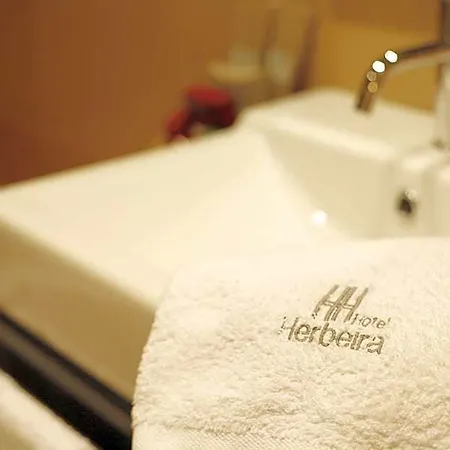 ホテル Herbeira 3*
