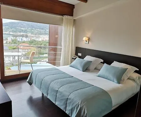 ホテル Herbeira 3*